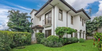 The Cerro Alto TownHouse