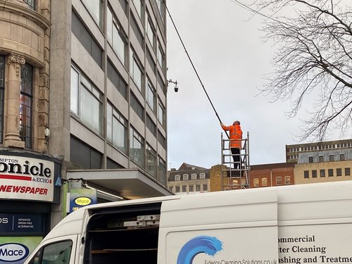 Shopping Center Coordinated Cleaning