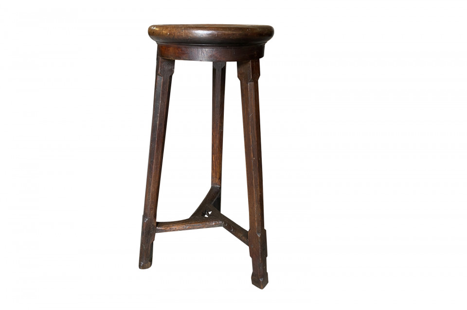 Provenance Antiques