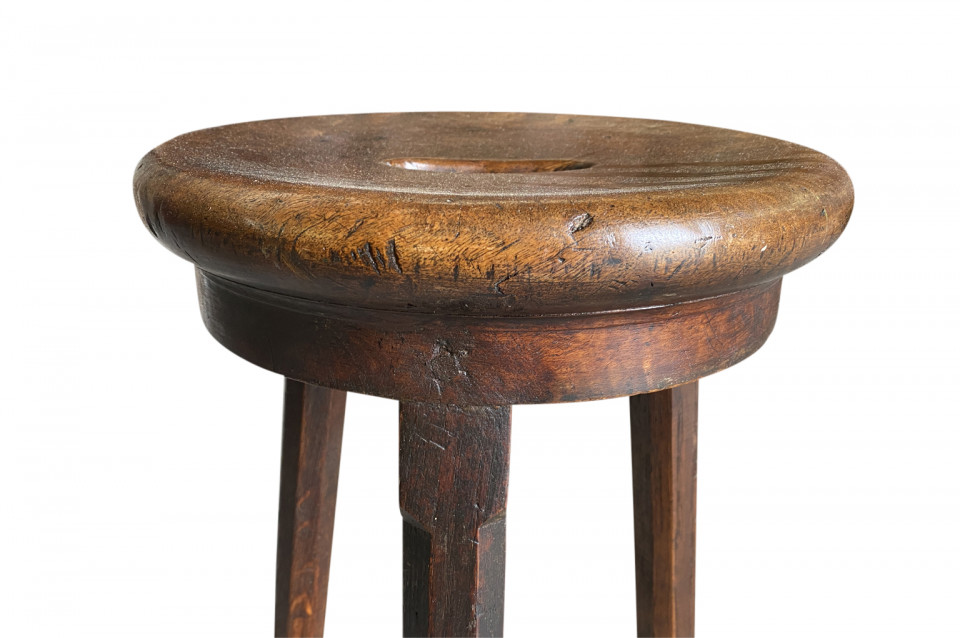 Provenance Antiques
