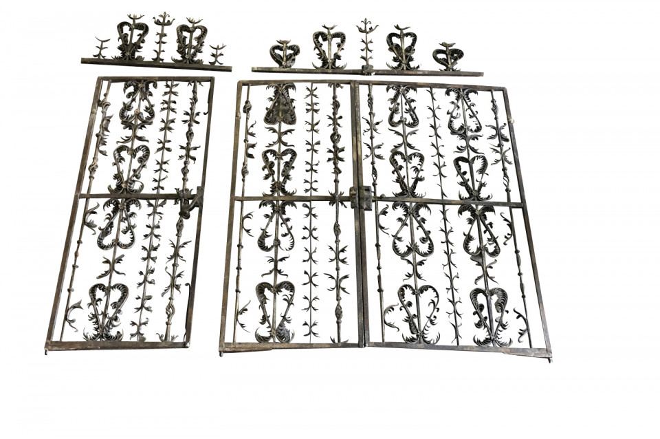 Provenance Antiques