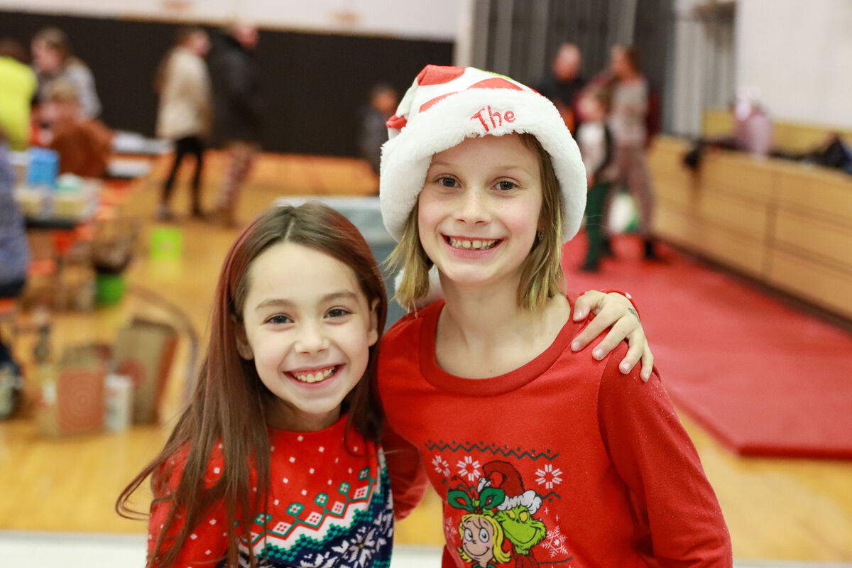 MAM students are all smiles during holiday night.