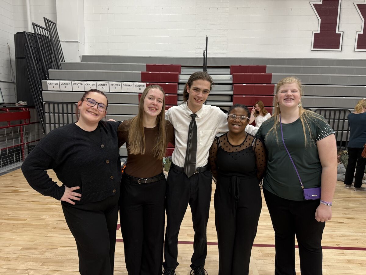 Photo of the musical theatre group that received special recognition at state speech