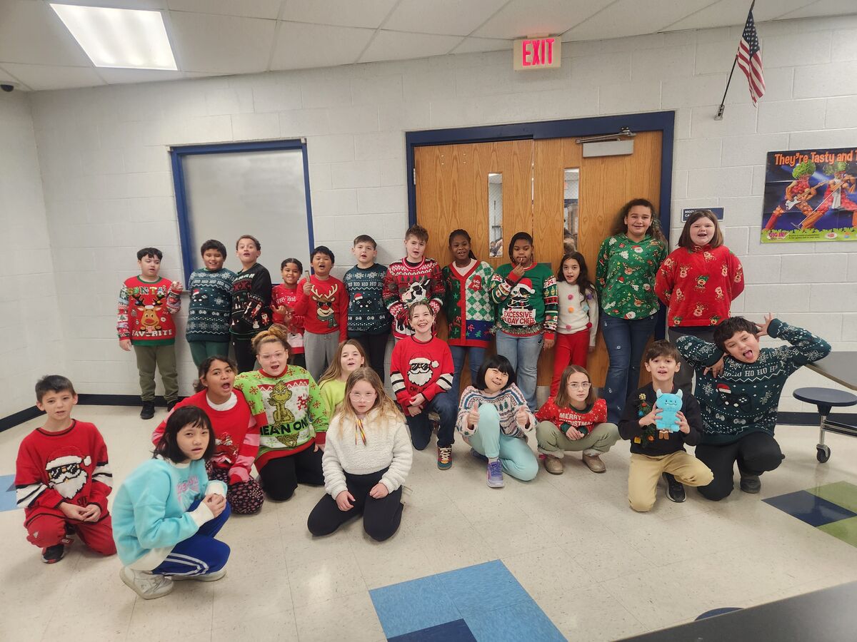 Holiday Sweater: Holiday Spirit Week at Van Rensselaer!