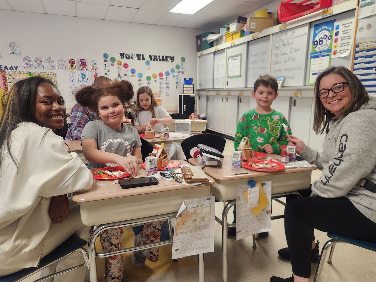Gingerbread House Decorating Fun in Grade 2!