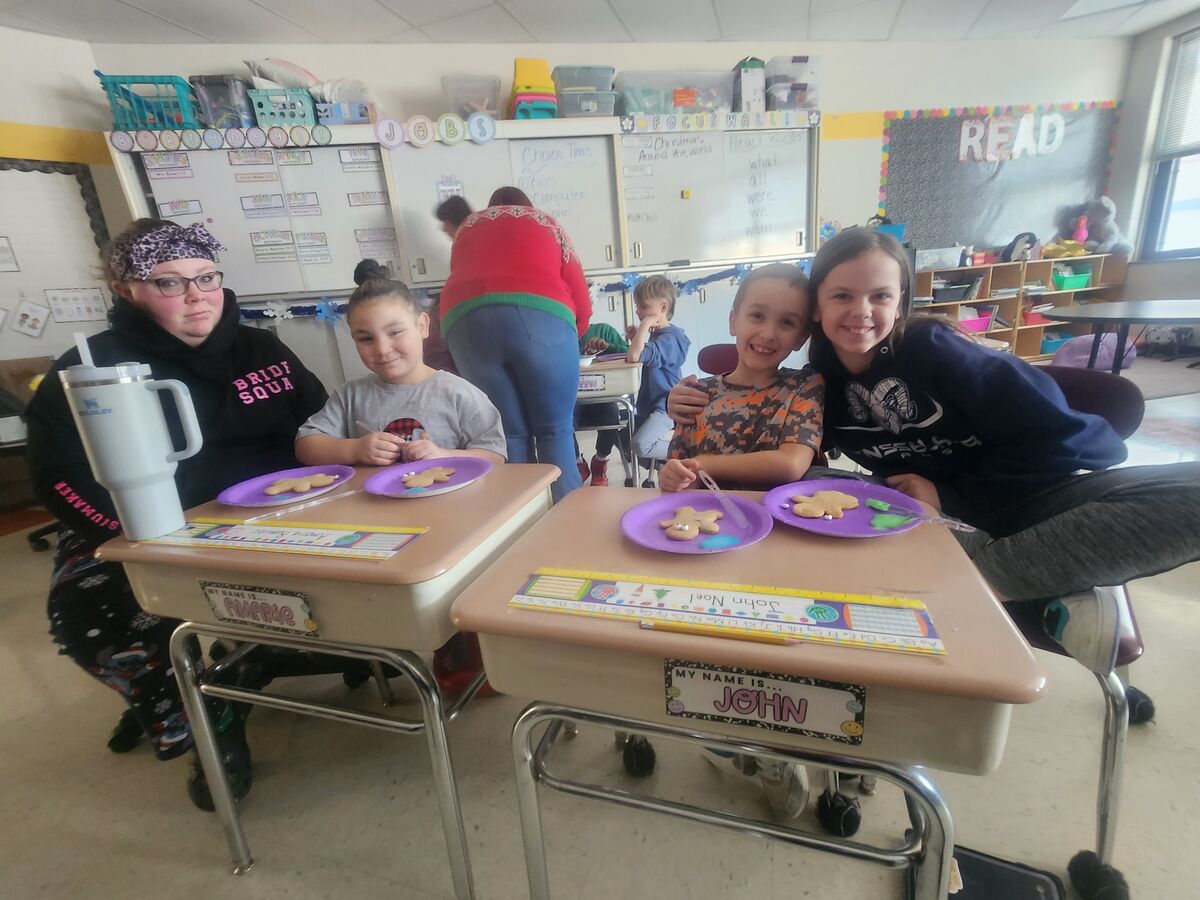Gingerbread House Decorating Fun in Grade 2!
