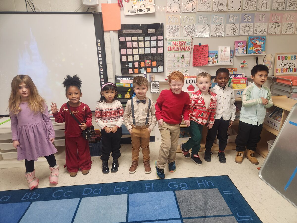 Holiday Best: Holiday Spirit Week at Van Rensselaer!