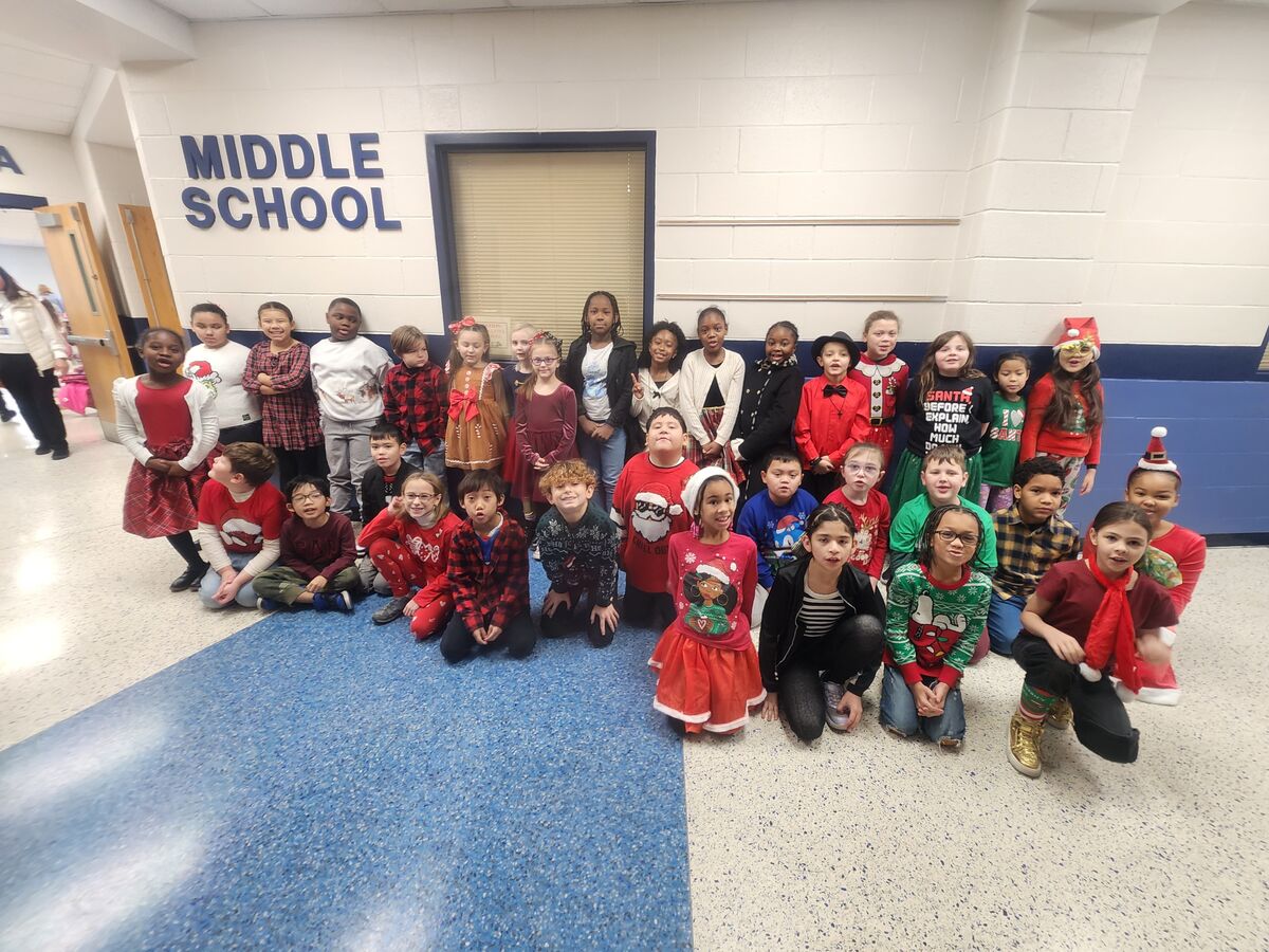 Holiday Best: Holiday Spirit Week at Van Rensselaer!