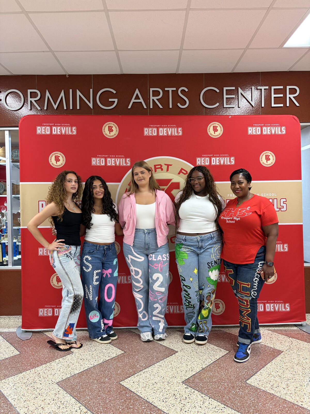 Freeport High School Celebrates Senior Jeans Day