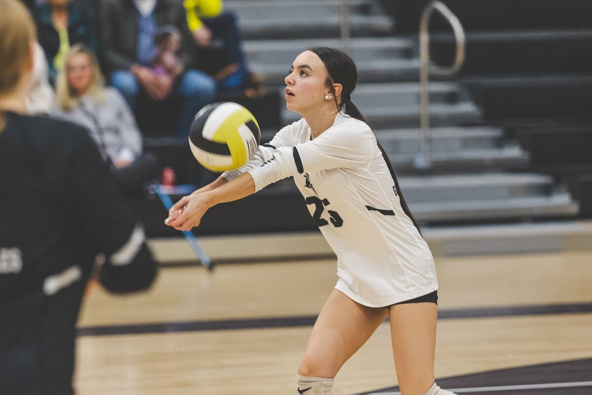 Now Hiring: Varsity Girls Volleyball Head Coach 🏐