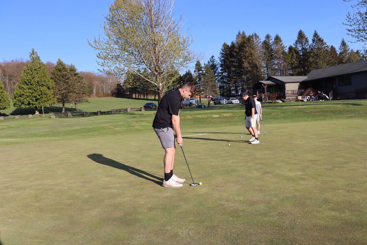 Congratulations, boys golf team!