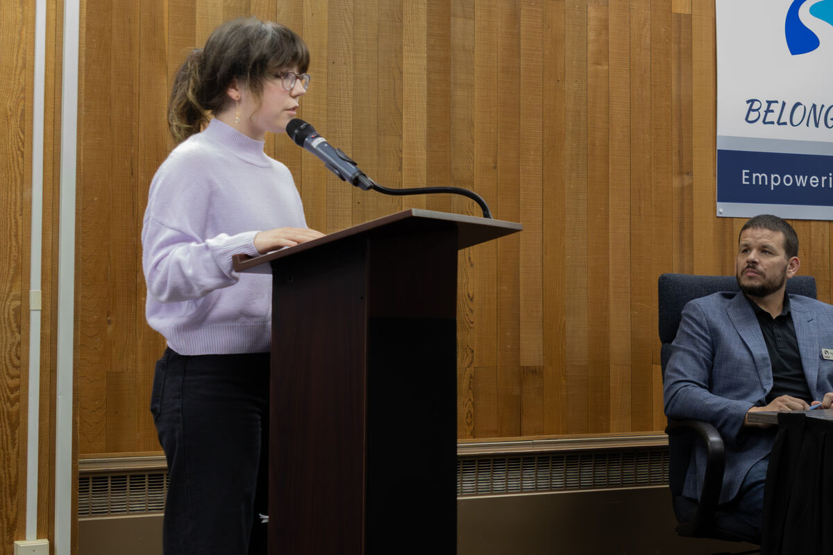 Makenna, Discovery student speaking at school board meeting