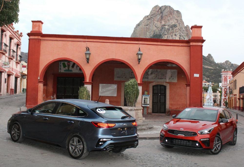 kia-forte-gt-hatchback-