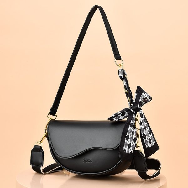 Special Interest Light Luxury Fall Winter Fashion Underarm Saddle Bag - Image 6