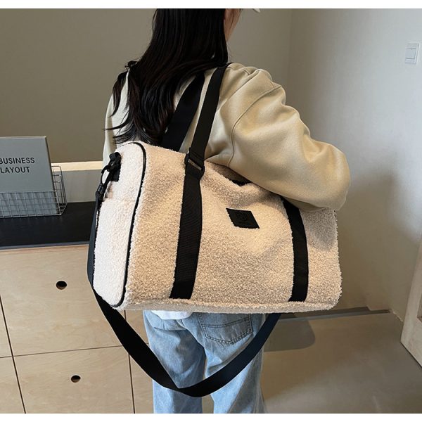 Autumn And Winter New Casual Portable Travel Large Capacity Simple Lambswool Shoulder Crossbody Tote Bag - Image 6
