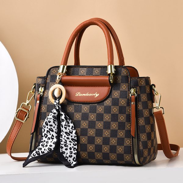 Versatile One Shoulder Crossbody Bag - Image 3