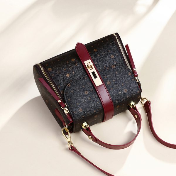 Women's Shoulder Bucket Bag Versatile Retro Printed Large Capacity - Image 4
