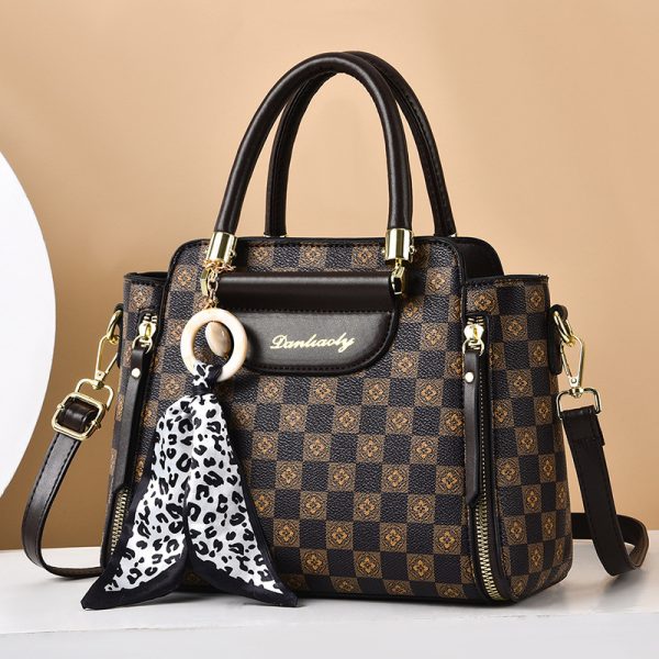 Versatile One Shoulder Crossbody Bag - Image 6