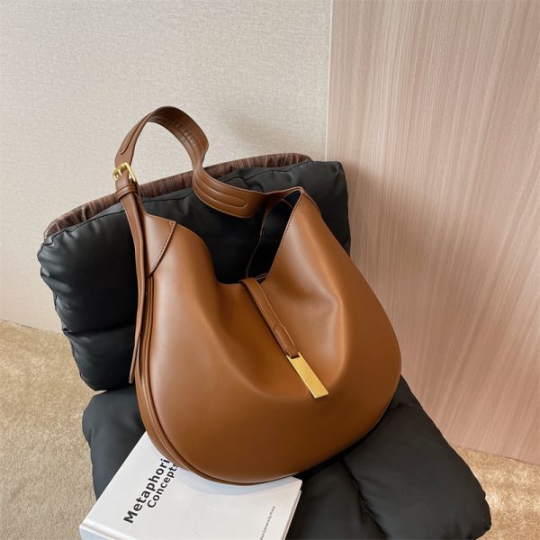 Fashion Shoulder Bag Versatile Commuting - Image 3