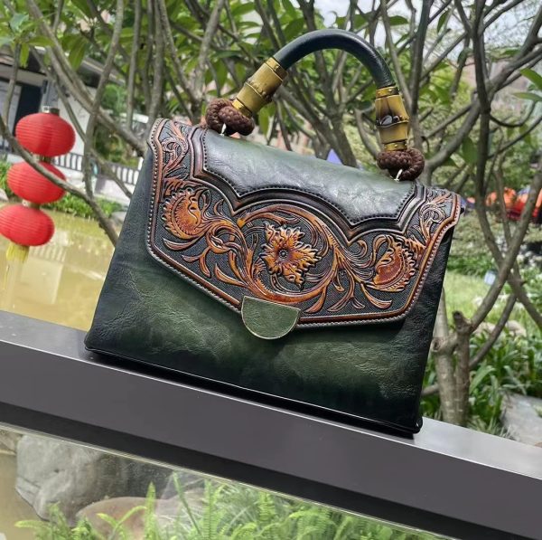 Retro Style Trendy Women's Three-dimensional Embossed Crossbody Bag - Image 9