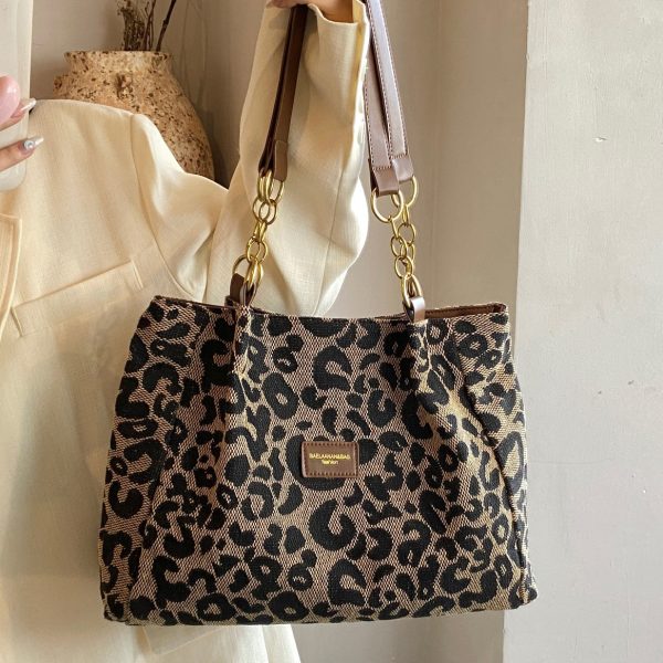 Large Capacity Commute Leisure Tote Bag - Image 4