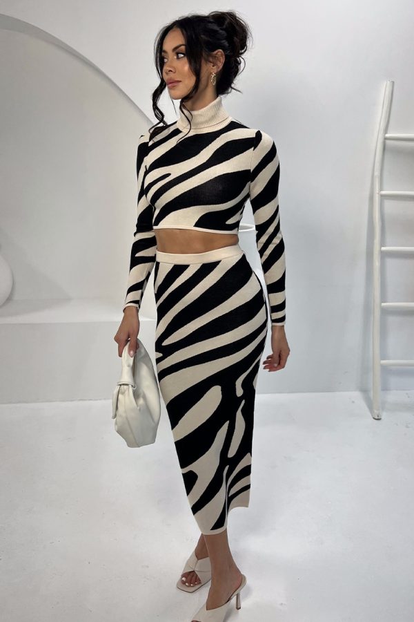 Top Striped Slim-fit Sheath Skirt Knitting Suit - Image 5