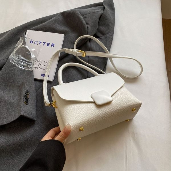 Fashionable Retro Handbag For Women - Image 2