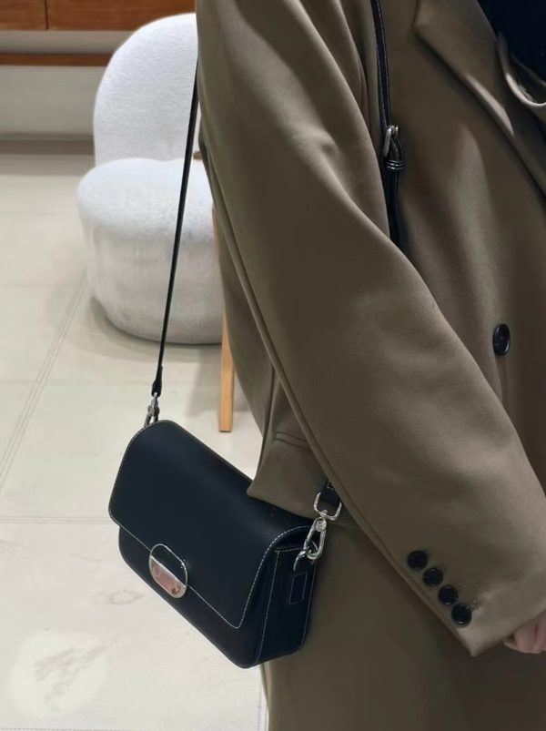 Women's Cowhide Shoulder Bag - Image 8