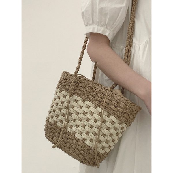 Korean Version Of Underarm Bag With Niche Design - Image 3