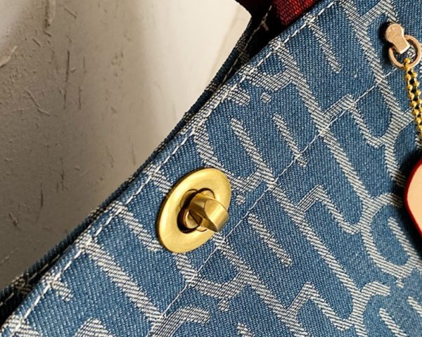 Canvas Large Capacity Shoulder Messenger Bag - Image 7