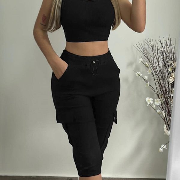 Women's Casual Multi-pocket Solid Color Cropped Pants - Image 2
