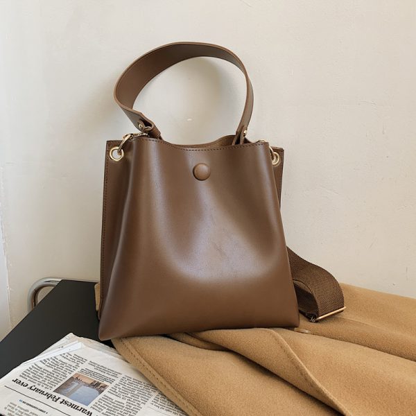 Texture Single Shoulder Bucket Bag Female Literary Versatile - Image 4