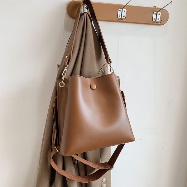 Texture Single Shoulder Bucket Bag Female Literary Versatile - Image 5