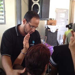 Peruanos A Cuba  ( Peruvians To Cuba )