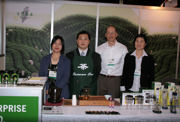 Tea Shen Cecelia Larry and Yang Su jpg.