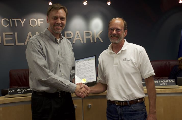 Roeland Park Mayor Joel Marquardt and Jan Duncan.