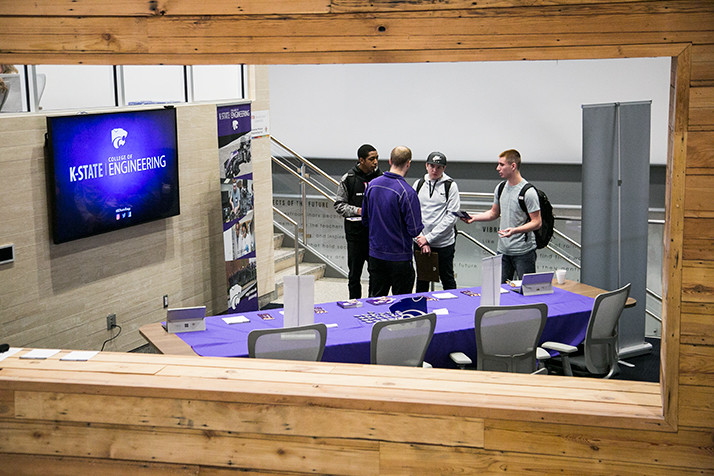 K-State's Craig Wanklyn answered questions from Shawnee Mission high schoolers.
