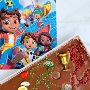 Catch a Wave of Creativity with Santiago and Tangi