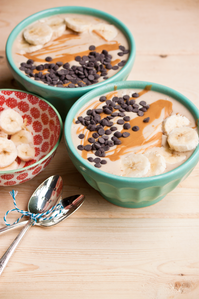 The Ultimate Peanut Butter Smoothie Bowl by Vegan À La Mode (Vegan and Gluten-Free)
