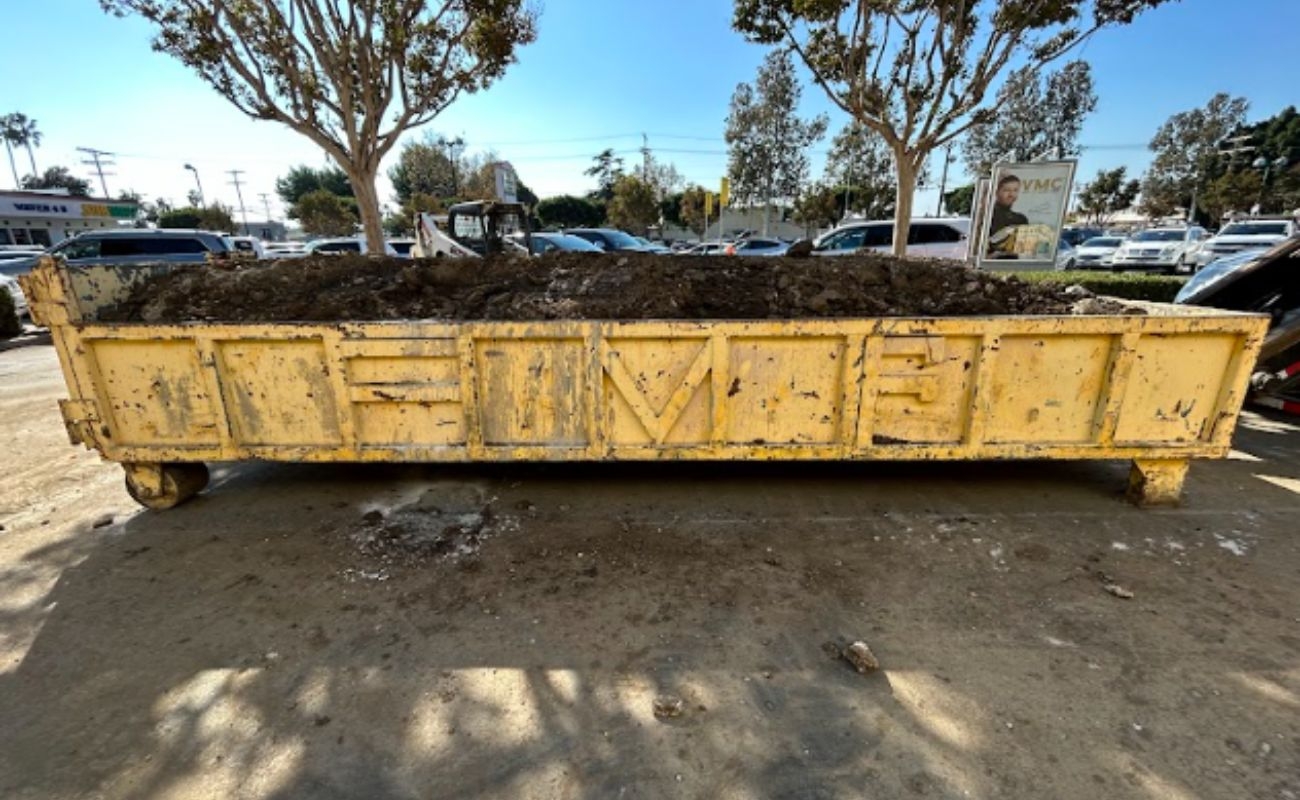 R. Lechuga Trucking - Dumpster Rental Service in Signal Hill CA