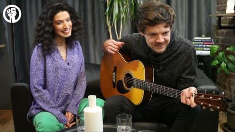 ЕЛЕНА СИРАКОВА &amp; МОМЧИЛ КОСЕВ - ПОНЕ ЗА МИГ (ЗАБИВ на ЖИВО @ ЙоМРУК!) АКУСТИЧНО - 50 STOTINKI