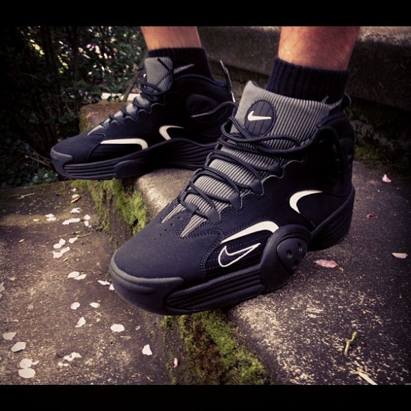 nike flight basketball shoes