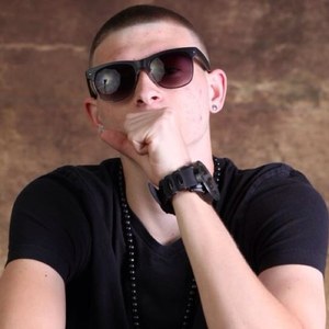 Genius profile picture for @Lowe