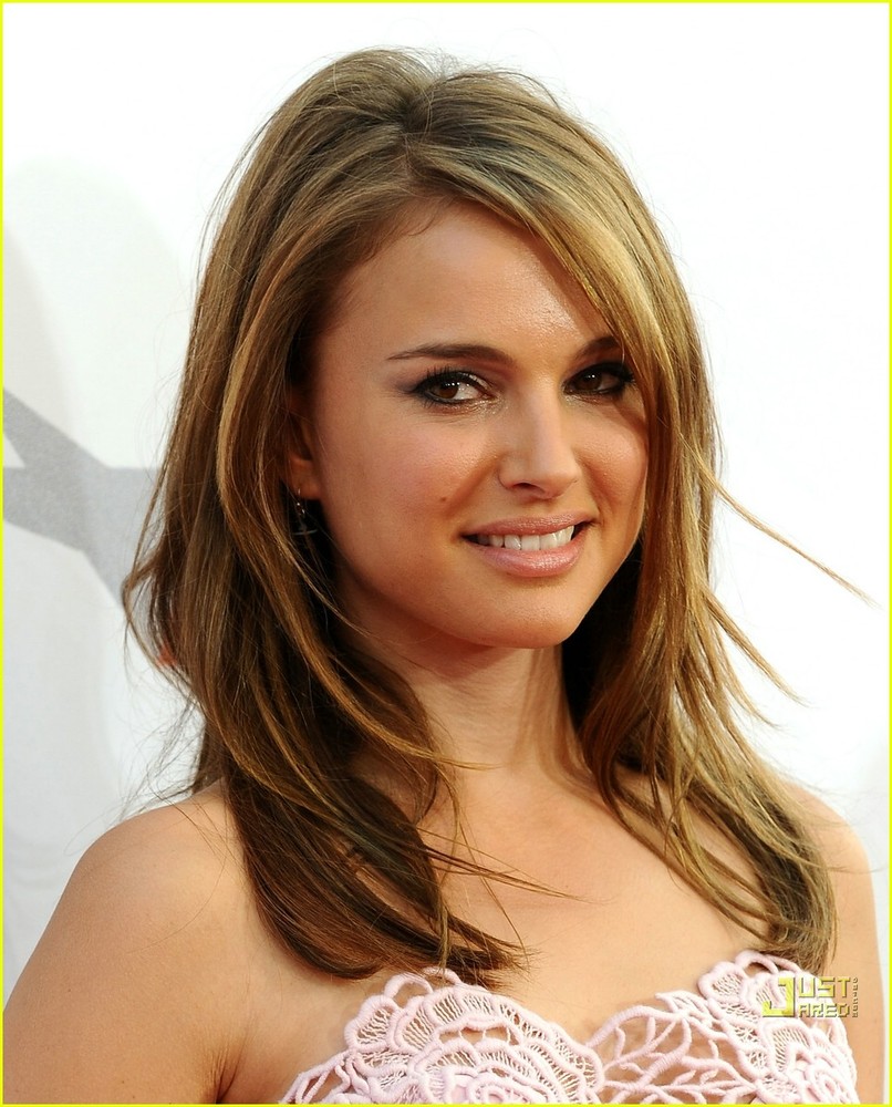 s3.amazonaws.com/rapgenius/natalie-portman-pretty-in-pink-20.jpg