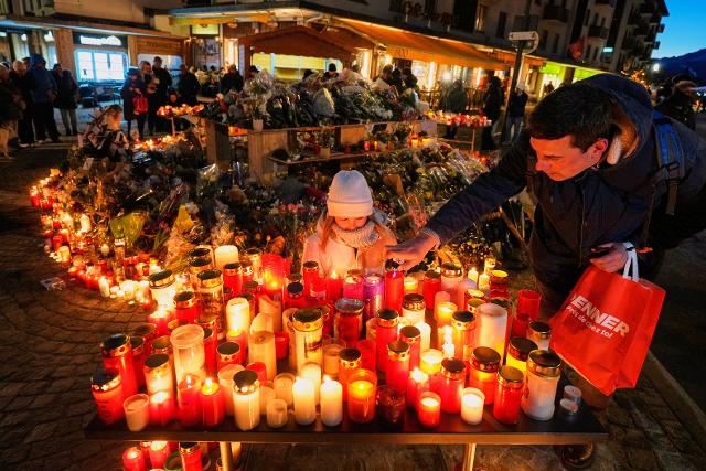 AP News: Swiss prosecutors request male bar manager to be placed in pre-trial detention over fatal fire