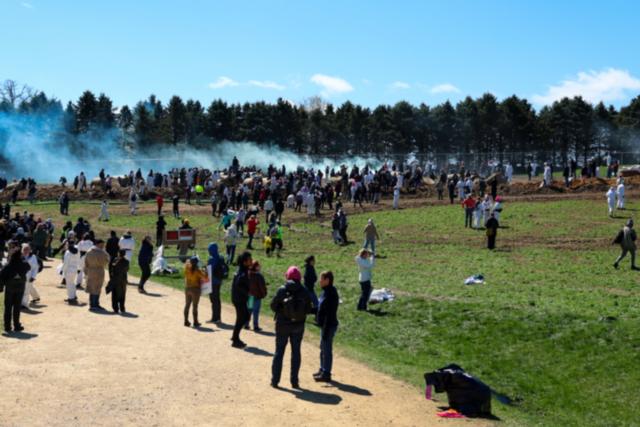 AP News: Hundreds trying to storm Wisconsin beagle research facility met with rubber bullets, pepper spray