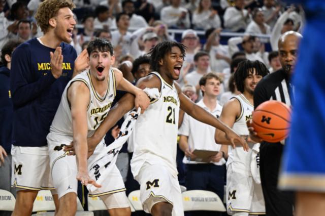 AP News: Michigan rises to No. 1 in AP Top 25 men's hoops poll for 1st time since January 2013
