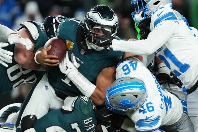 Jalen Hurts' lone touchdown leads Eagles to 16-9 victory over Lions in lackluster offensive game | RiverBender.com