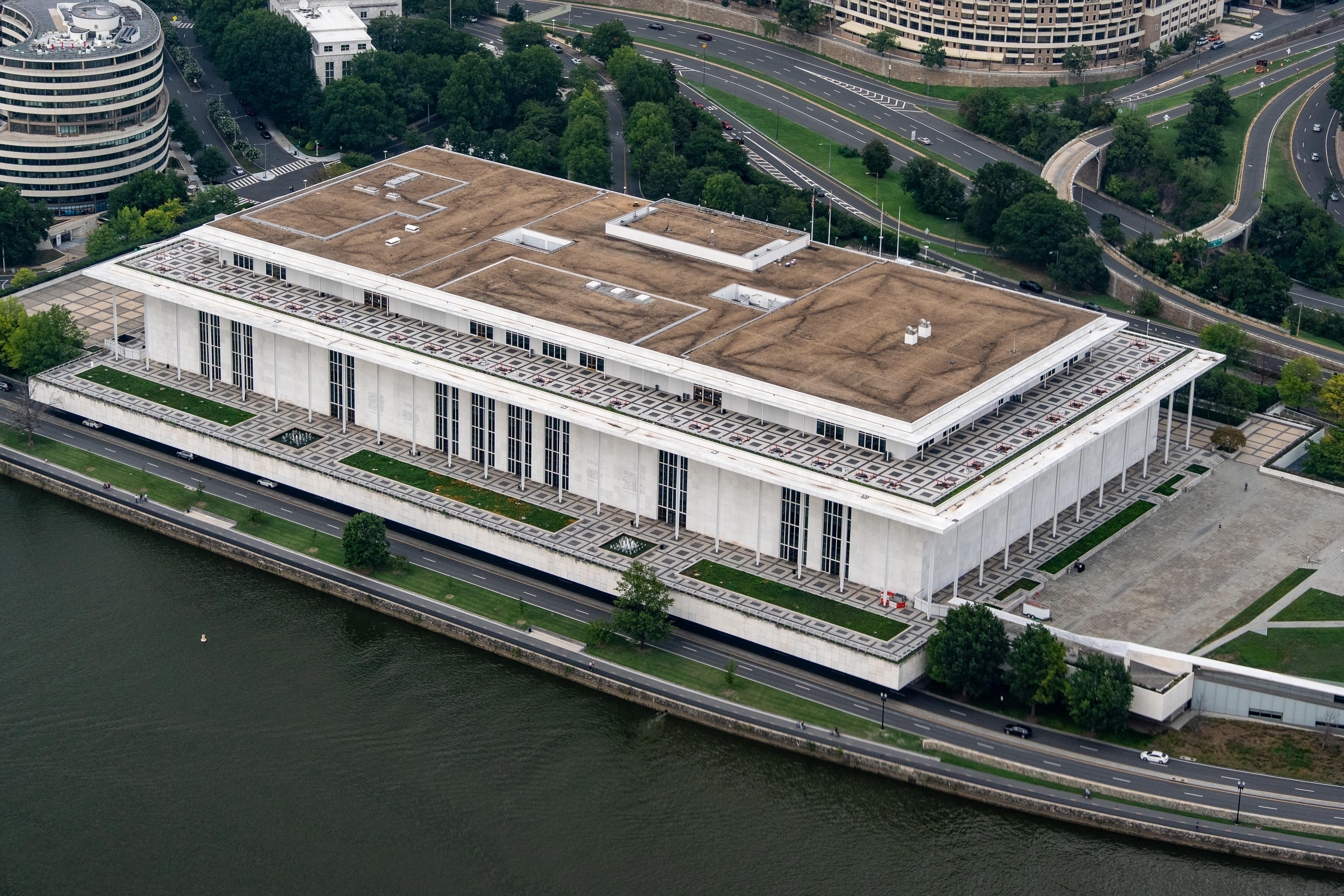 Kennedy Center risks financial ruin without Trump's name, Justice Department argues
