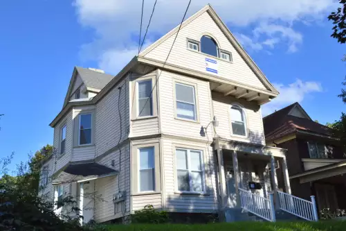 2016-08/SYRACUSE-Apartment-Building-88952.webp